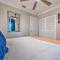 Huge Lutz Family Retreat with Game Room and Pool!
