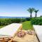 Puerto Velero Primera Línea Primer Piso con Jardín, Piscina y Playa! 7pax