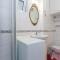 2 Bedroom Cozy Home In Jadranovo