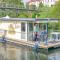 Bild Gorgeous Ship In Havelsee With House Sea View