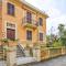 2 Bedroom Stunning Apartment In Chiavari