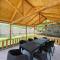 Hovek Guest House
