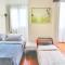 House with large terrace, jacuzzi and gated parking for one car - Montevideo