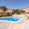 Home2Book Sunny & Quiet Beach House, Pool