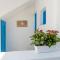 The Seashell - Naxos Chora