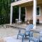 Cozy Renovated Oasis W Private Terrace & Parking
