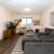 Cozy Renovated Oasis W Private Terrace & Parking