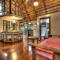 Charming Casa Selah with FiberOp near the Beach!