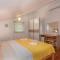 Nice Home In Ostrobradic With Jacuzzi