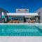 Adra 103 - Apartamento no centro de Bombinhas - Rooftop com piscina e academia - À poucos metros da praia - (Consultar serviços de roupas de cama e banho)