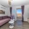 Beautiful Apartment In Seget Donji