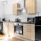 The Woodfield - stunning modern 2 bed apartment - TV in every bedroom! - Swansea