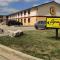 Super 8 by Wyndham Champaign - Champaign