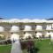 ILEKTRA Apartments Blue & Red