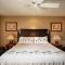 Beautiful 2 Bedroom Oceanview Condo at Maui Kamaole Located at South End of Kihei Adjacent to Wailea Traditional Hawaiian Style