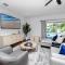 Livin Largo - Beautiful 3BR Home with Heated Pool