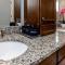 Livin' Largo - Beautiful 3BR Home with Heated Pool - Largo