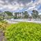 Little River Condo with Pool about 3 Mi to Beach! - ليتل ريفر
