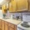 Lakefront Glen Arbor Condo with Boat Dock Access! - بلدة غلين أربور