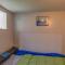 Spacious 5-BR House near Transit w Parking