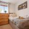 Charming House - Sleeps up to 6 - Free Parking, Fast Wifi with Smart TV with Netflix by Yoko Property - 米尔顿凯恩斯