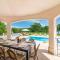 Villa Vivian by Villa Plus