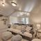 Family Home Near Kings and Sequoia National Parks!