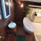 Studio équipé avec Lit rond / baignoire ilot / Table massage Aux Arcs - 阿尔让河畔阿尔克