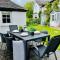 Quirky Cottage, Cosy Grade II listed 2 bed apartment Troutbeck Bridge
