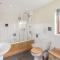 Groves Fishleigh