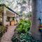 Shoestrings Backpackers Lodge Vic Falls