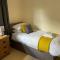 Sunny Bank- Countryside Escape with Private Hot Tub and countryside views