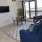 FANTASTIC 2 Dbl Bedroom Apt. FREE off-road parking