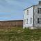 Happy-Cove Guesthouse - by the sea - Bakkafjörður