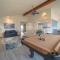 Ocean View / Pool Table / Surfboards / Beach Bikes