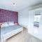 Beach Side Apartment with a Balcony - 派尔努