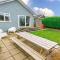 Swallows Croyde - Open plan beach chalet & close proximity to the beach - Sleeps 6