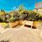 Cotswold Chic Retreats "Jacinabox" Central Chipping Campden-Parking-Garden