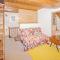 Stunning Home In Andon With Kitchen