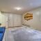 Tobyhanna Home Private Deck, Hot Tub and Game Room! - Tobyhanna