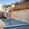 Beautiful Seaside Holiday Home Neda