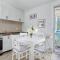Apartment Plagenti with Sea View