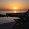 Santorini's Rising Sun Private Villa - 易莫洛林