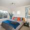 "WATERLILY HOUSE" - Luxury Canal House, Jetty, Dog & Child Friendly - Sleeps 14