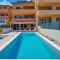 Apartment Zala with own pool - Ližnjan