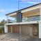 Grandview Villa Kingscliff - Oceanview Tri-level Villa by uHoliday