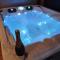 Les Charmes du Lac Gite Romantique avec jacuzzi privatif - Saint-Cyr