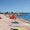 Amazing Apartment In Vrsi With Wifi - Vrsi