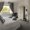 Modern 4 bedroom house in Weymouth - Weymouth