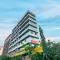 THE BEST HOTEL MUMBAI